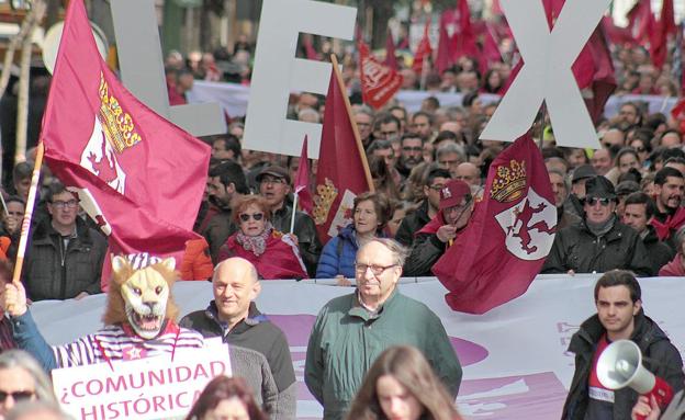 León se despierta con un rugido histórico