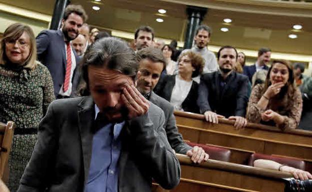 Críticos presentan una denuncia interna contra Pablo Iglesias por «acumular cargos»
