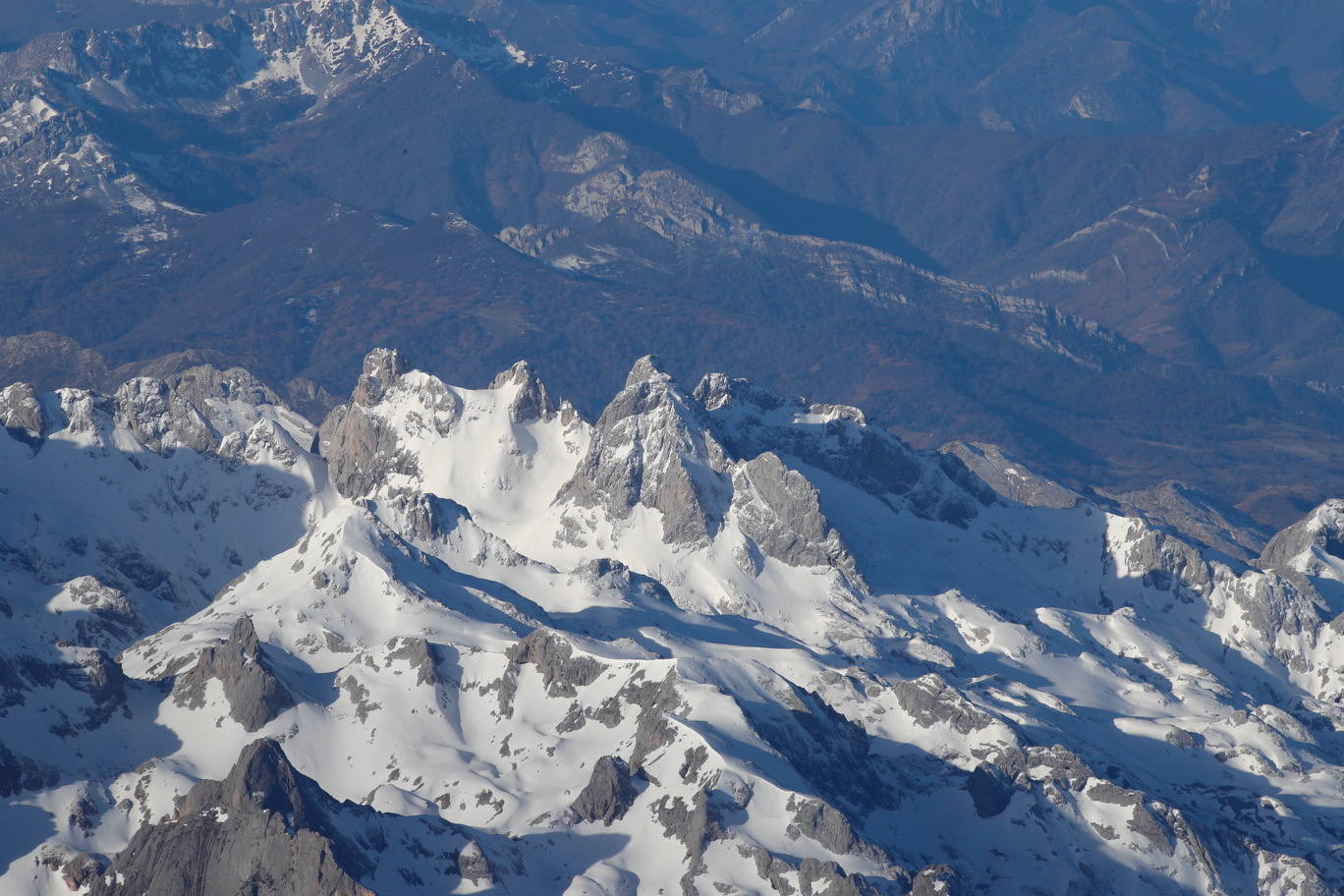 Las espectaculares imágenes que deja la Travesía en globo por los Picos