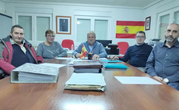 La junta vecinal de Azadinos aprueba la moción por la autonomía leonesa con los votos de UPL