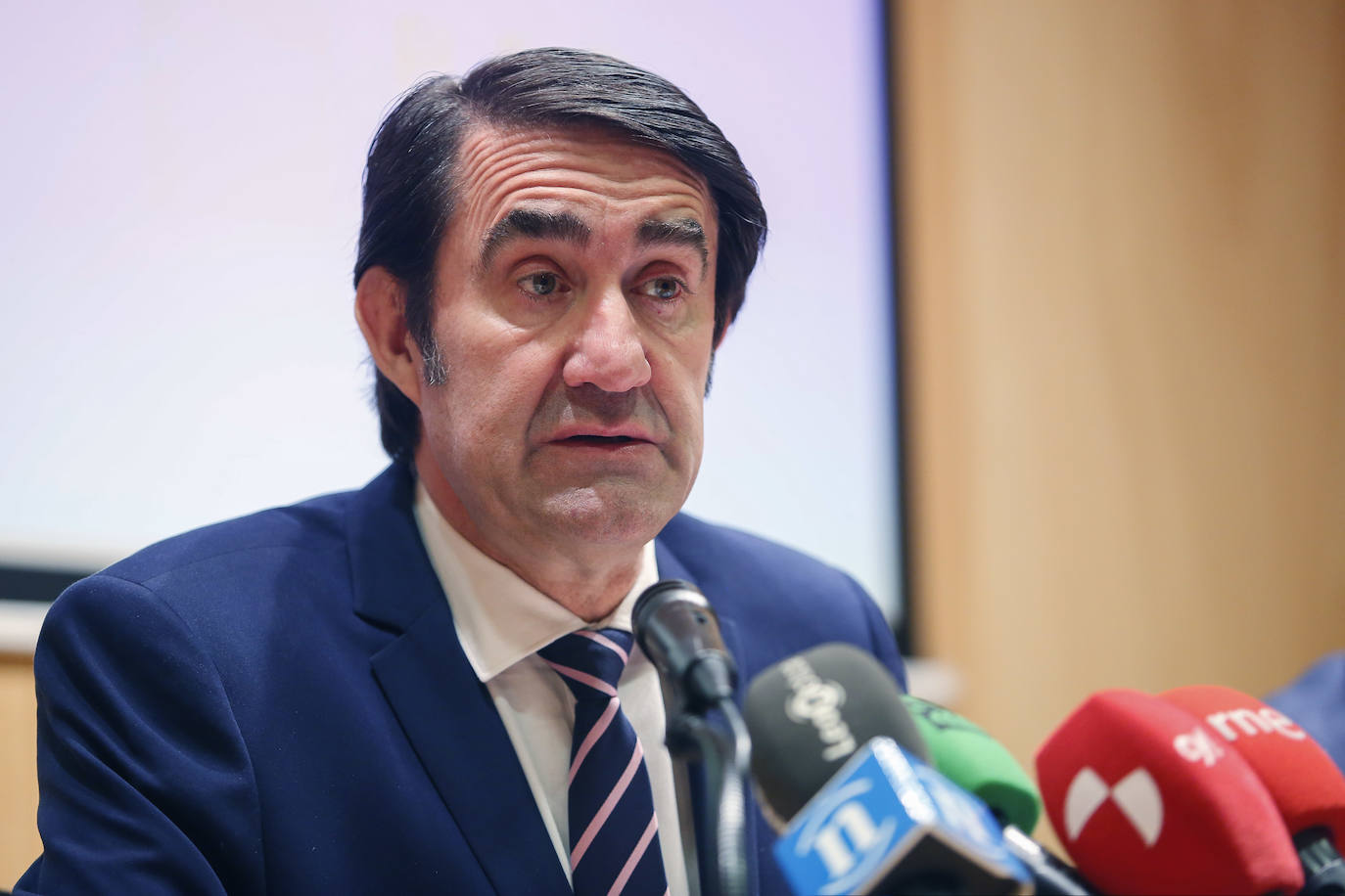 El consejero de Fomento y Medio Ambiente presenta la campaña 'Yo me enchufo a la prevención de los incendios forestales'