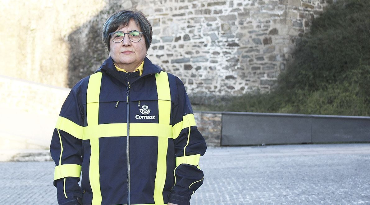 Una cartera de Ponferrada protagoniza un vídeo de Correos para promocionar el Camino de Santiago