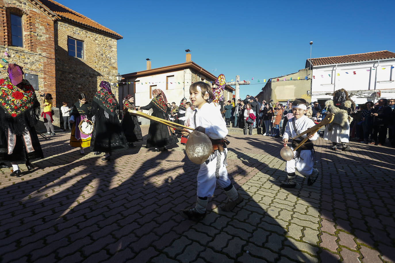 Tradicional antruejo en la localidad leonesa de Llamas de la Ribera