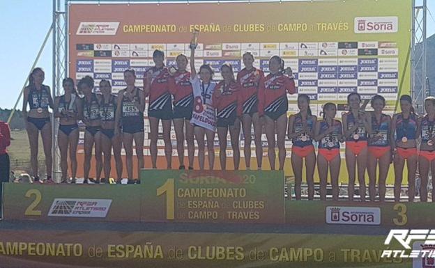 Blanca Fernández muestra su evolución con un segundo puesto en el Nacional de Clubes de cross