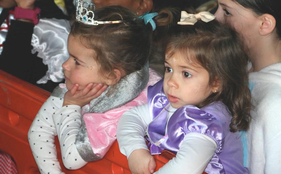 Un palacio lleno de 'príncipes' y 'princesas'