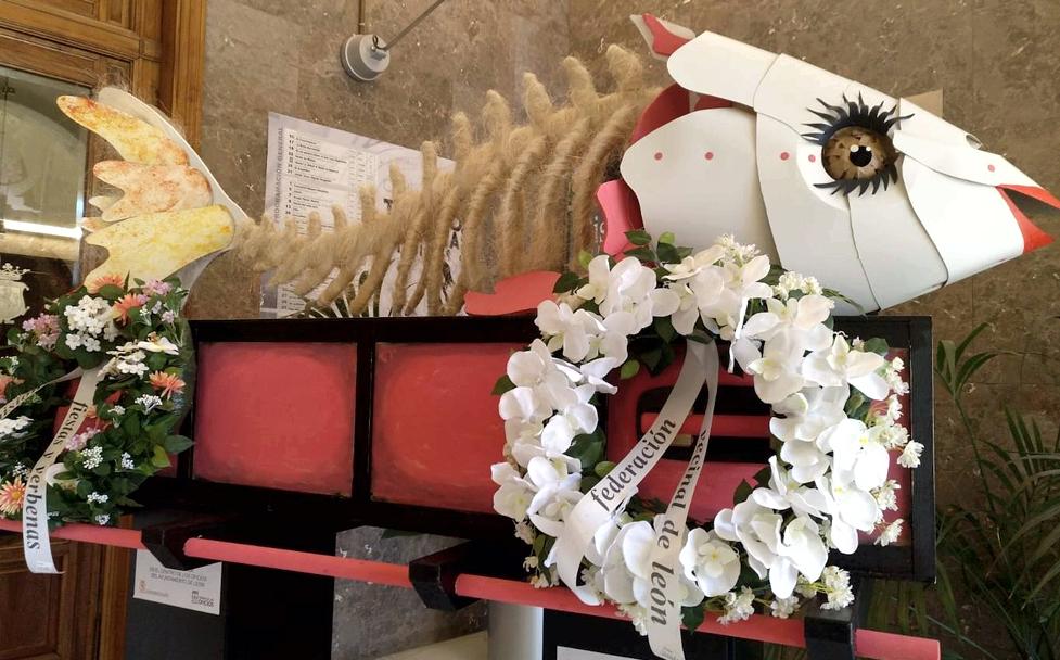 León reza por Doña Sardina