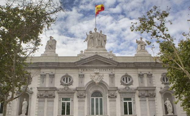 El Supremo comienza a deliberar los recursos de Bárcenas y el PP por 'Gürtel'