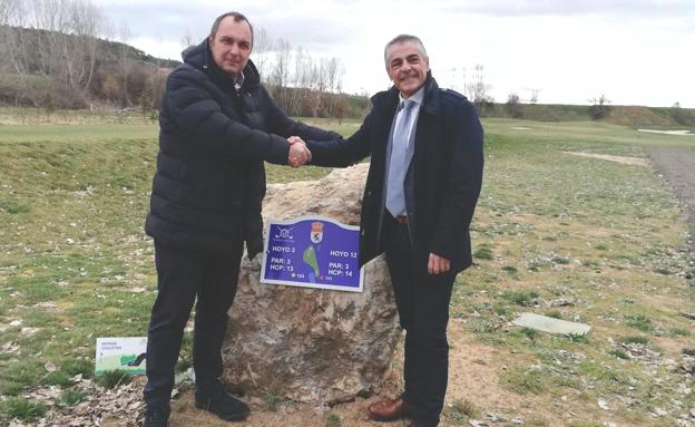 El Olímpico de León reconoce al Aeródromo Militar de León y a la ULE poniéndole su nombre a un hoyo de su campo de golf
