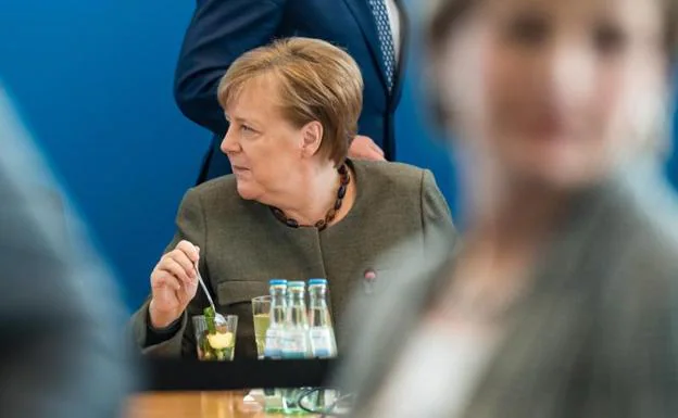 Tres candidatos lucharán por dirigir la CDU y sustituir a Merkel en la Cancillería