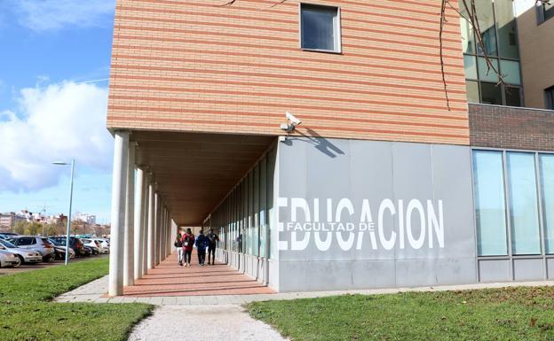 Educación convoca una línea de cuatro millones para el equipamiento científico de las universidades