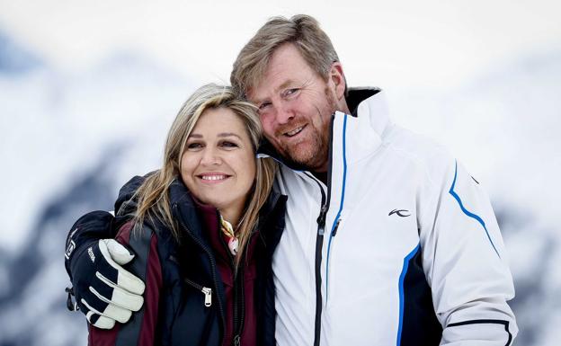 Máxima y Guillermo, risas y abrazos en la nieve con toda la familia