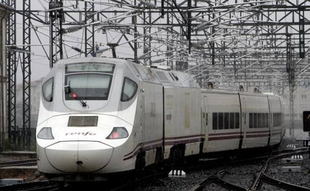 Renfe sustituye los Intercity por Talgo en el servicio del 'tren peregrino' debido a la presencia de amianto en los componentes