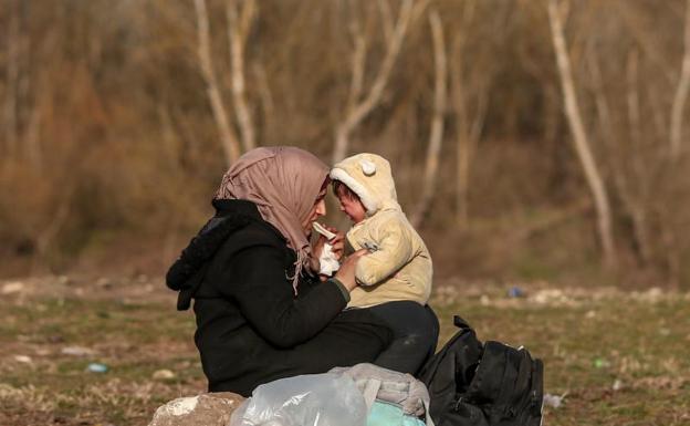 Turquía dice que más migrantes han entrado en la UE y Grecia habla de calma