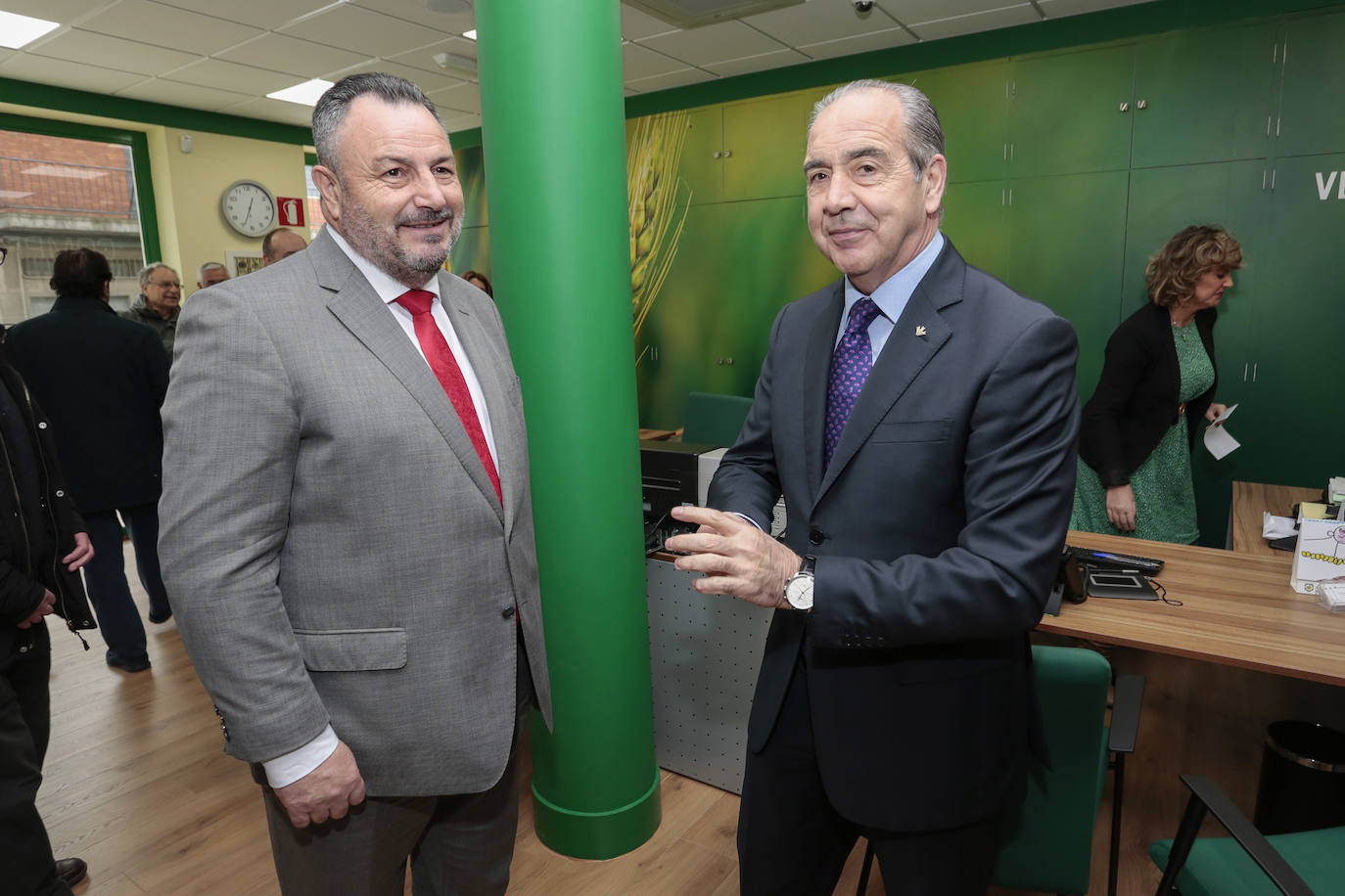 Inauguración de la oficina de Caja Rural en Veguellina de Órbigo