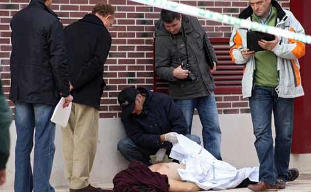 El fiscal pide 29 años de prisión a dos hermanos por el homicidio, tras un tiroteo, de un pariente en Villaobispo