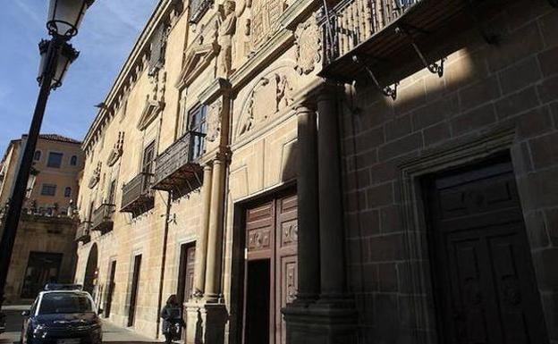 Condenado a un año y seis meses de prisión por la descarga de archivos de pornografía infantil en Soria