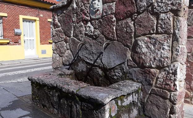 Cierran el caño de Trobajo del Camino ante la aglomeración de vecinos yendo a por agua