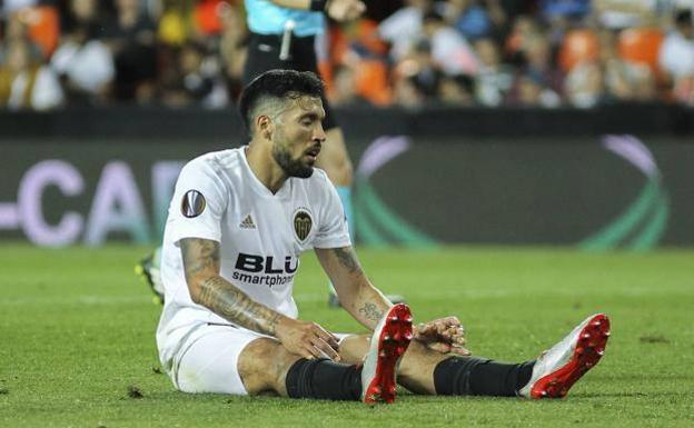 El coronavirus golpea al Valencia y entra de lleno en la Liga