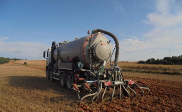 UCCL traslada que los agricultores podrán continuar realizando su actividad agraria, siempre y cuando se mantenga las medidas de seguridad recomendadas