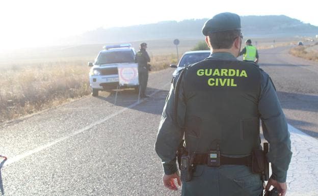 Tres detenidos al ser sorprendidos cuando robaban en una vivienda de Tudela de Duero