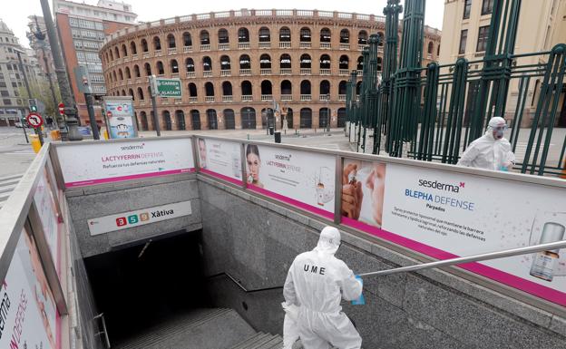La pandemia se cobra ya víctimas jóvenes y sanas y crece un 25% diario en España
