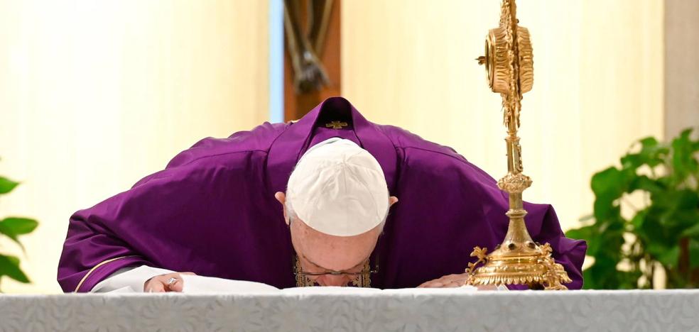 El Papa concede indulgencias plenarias a los enfermos de coronavirus y a  quienes les cuidan | leonoticias