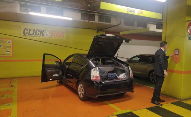 El Corte Inglés de León abrirá el domingo para recoger con el coche las compras del supermercado