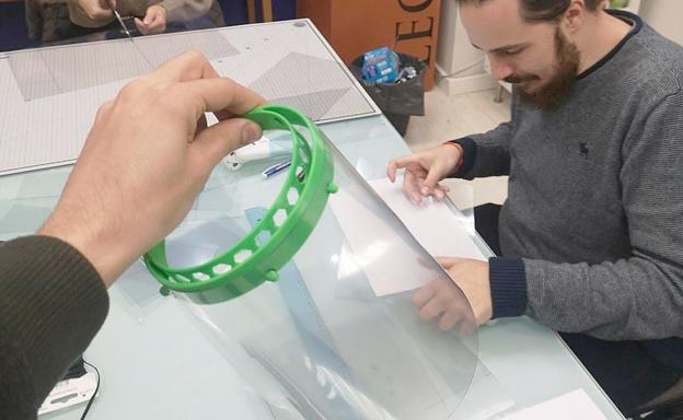 León se suma a la producción de mascarillas protectoras para sanitarios con tecnología 3D