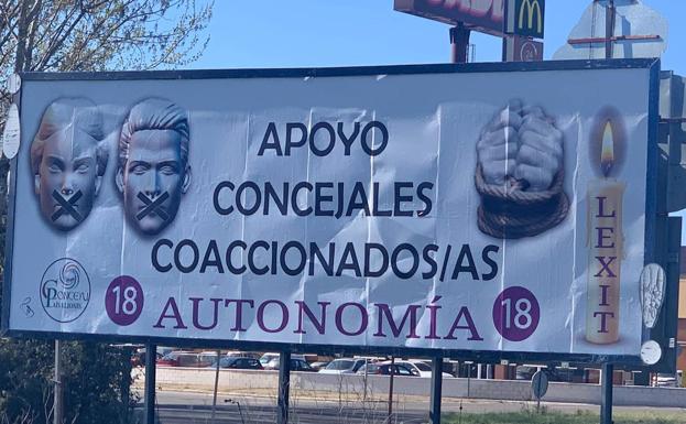 Las vallas sobre el Lexit a la entrada de León capital cambian de imagen