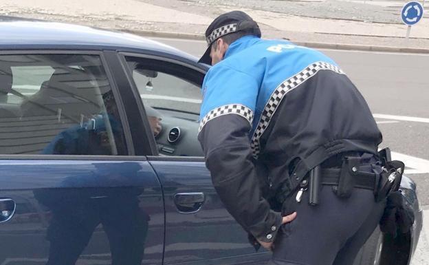 La Policía Local sanciona a ocho personas que no cumplían el estado de alarma e identifica otras 79