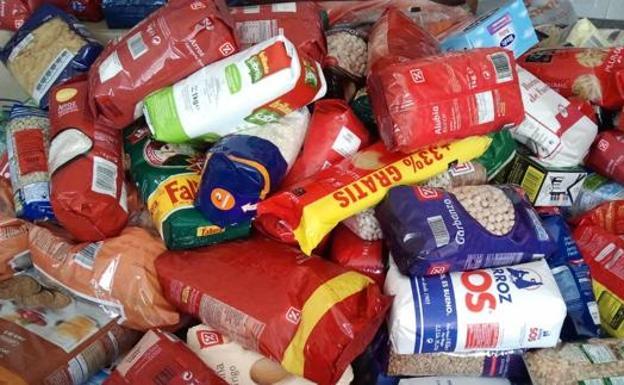 El Ayuntamiento de Ponferrada entrega 22 lotes de alimentos a familias en situación de vulnerabilidad