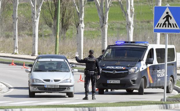 La Policía Local de Burgos detiene a dos reincidentes por saltarse la orden de confinamiento y desafío a la autoridad