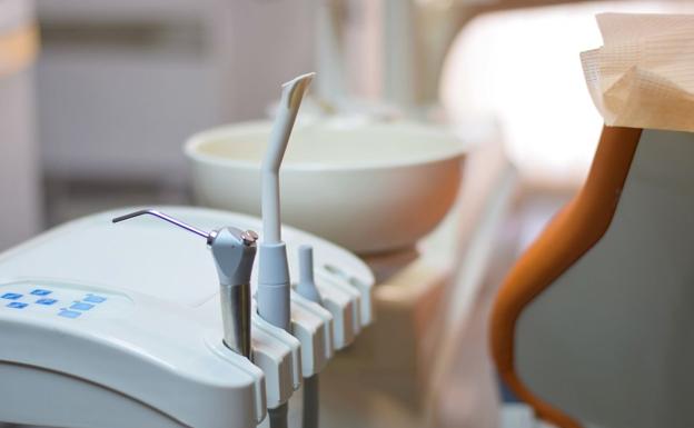 Los dentistas reclaman decisiones claras y concretas sobre las medidas laborales a las que pueden acogerse