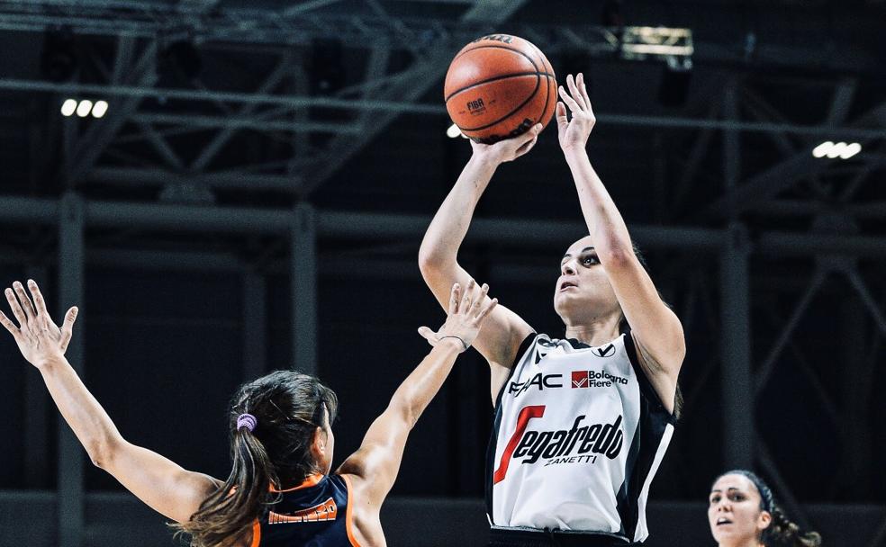 El viaje de repatriación de casi 24 horas de la leonesa Ángela Salvadores