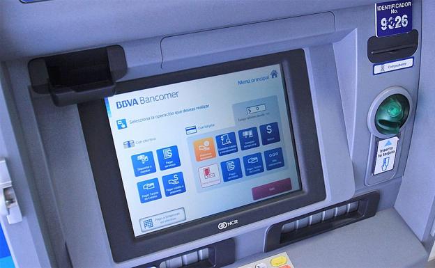 BBVA refuerza la gestión de los cajeros en España
