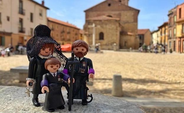 La historia y la Semana Santa de León a través de los ojos de un playmobil