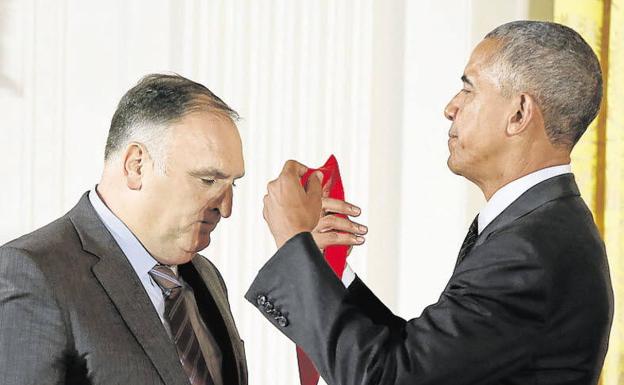 Obama pone de ejemplo a José Andrés por su sacrificio en la lucha contra el coronavirus