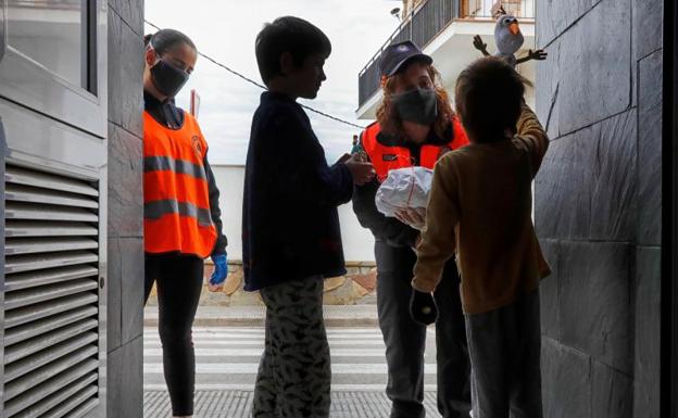 El Gobierno busca el momento para suavizar el confinamiento de los niños sin que haya riesgo