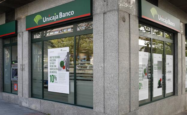 Unicaja Banco adelanta a sus clientes el cobro de las pensiones el 21 de abril y de la prestación por desempleo el 4 de mayo