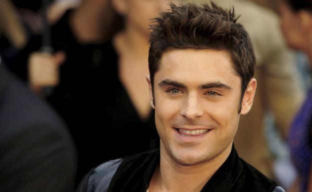 Zac Efron indigna a sus fans al no cantar en el reencuentro de 'High School Musical'