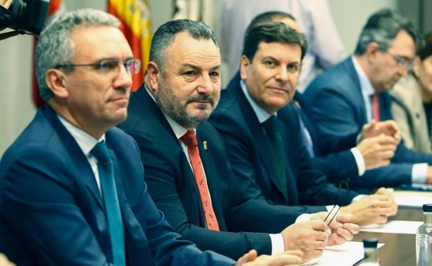 La Junta remarca que «lo primero es la crisis sanitaria», pero seguirá «impulsando cohesión territorial»