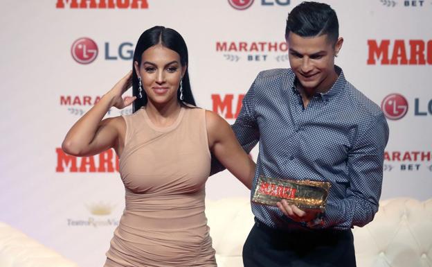 Cristiano Ronaldo y Georgina Rodríguez presumen de su despertar más familiar