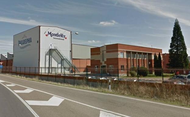 La fábrica de Mondelez en Hospital de Órbigo dona 11.000 kilos de Philaldelphia al Banco de Alimentos de León