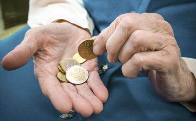 León sigue a la cabeza de pensiones aunque pierde 361 por el impacto de los fallecidos por la Covid-19 en marzo