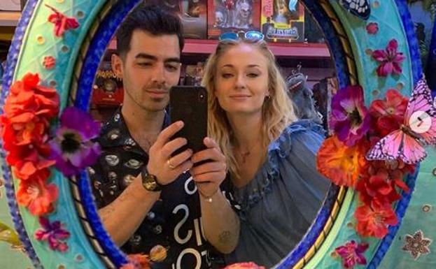 Joe Jonas quiere recrear Las Vegas en su casa para celebrar su aniversario de boda con Sophie Turner