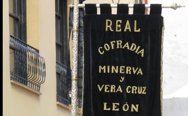 Minerva y Vera Cruz donan 1.300 euros a la Asociación Leonesa de Caridad