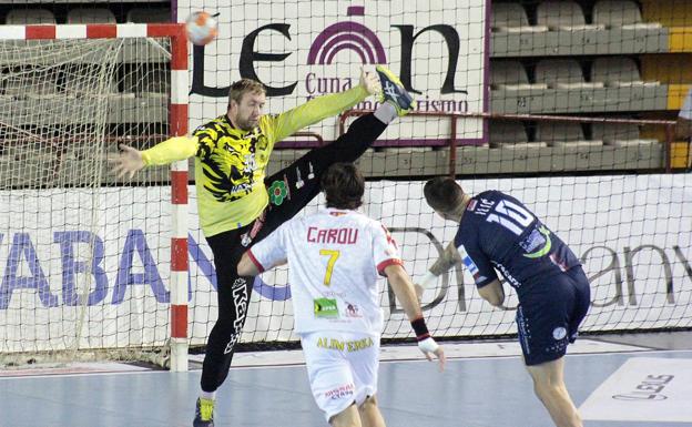 Patotski asume su marcha del Ademar, donde creía que iba a jugar menos