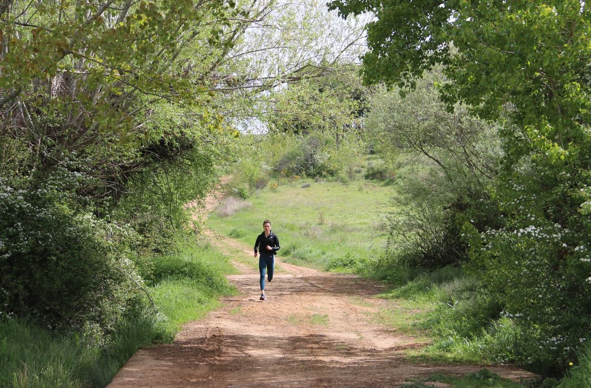 Blanca Fernández vuelve a entrenar al aire libre