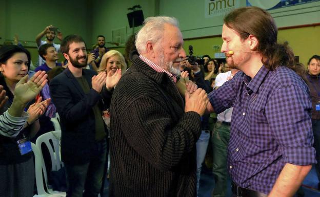 Julio Anguita, ingresado en situación crítica por un problema cardiaco