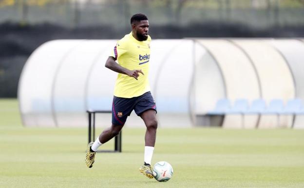 Umtiti, primer lesionado en un Barça que espera a Dembélé